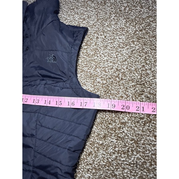 The North Face Womens Puffer Vest Small Snap Button Outdoor Gropcore Casual - Picture 9 of 12